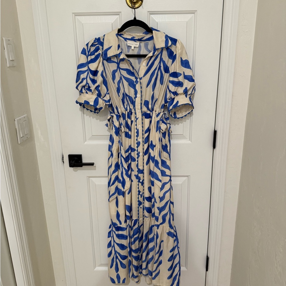 Blue and White Leaf Print Dress - Picture 4 of 10